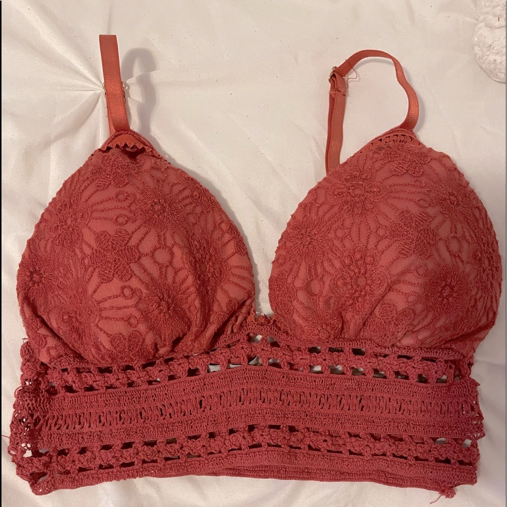 Adjustable strap padded bra crop top can fit size M